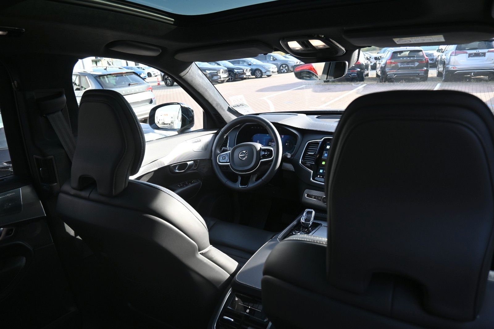 Fahrzeugabbildung Volvo XC90 Ultimate Dark Recharge Plug-In Hybrid AWD