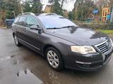 Volkswagen passat b6 - Volkswagen Passat aus 2005: Kombi