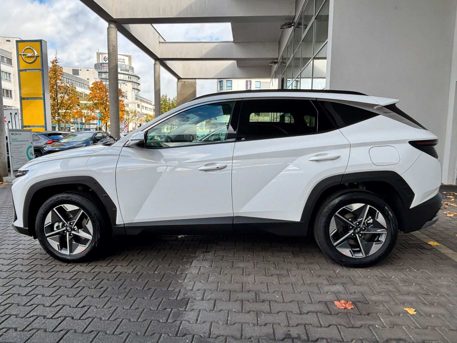 Fahrzeugabbildung Hyundai Tucson Trend PHEV 252PS Navi/Kamera!