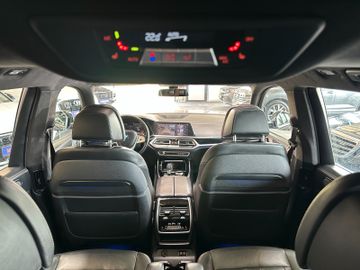 MYAUTOCENTER – Gebraucht- und Jahreswagen mit Werkstattservice in Pfaffenhofen BMW X7 *PANO(SKYLOUNGE)*HEADUP*6SITZER*5-ZONEN*VOLL*