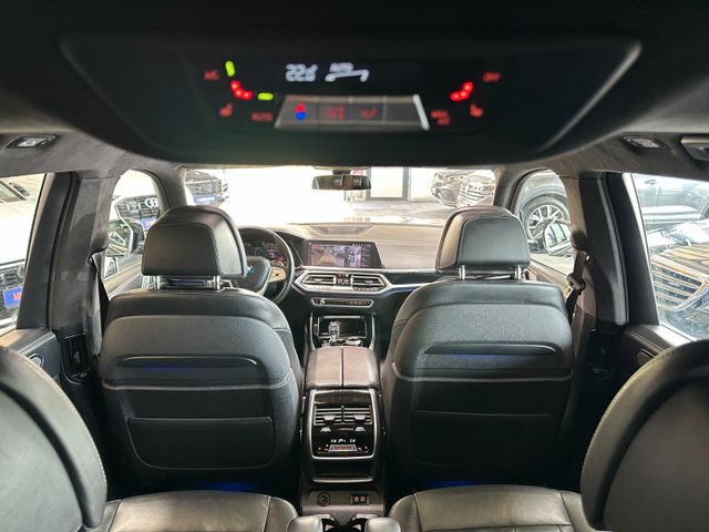 MYAUTOCENTER – Gebraucht- und Jahreswagen mit Werkstattservice in Pfaffenhofen BMW X7 *PANO(SKYLOUNGE)*HEADUP*6SITZER*5-ZONEN*VOLL*