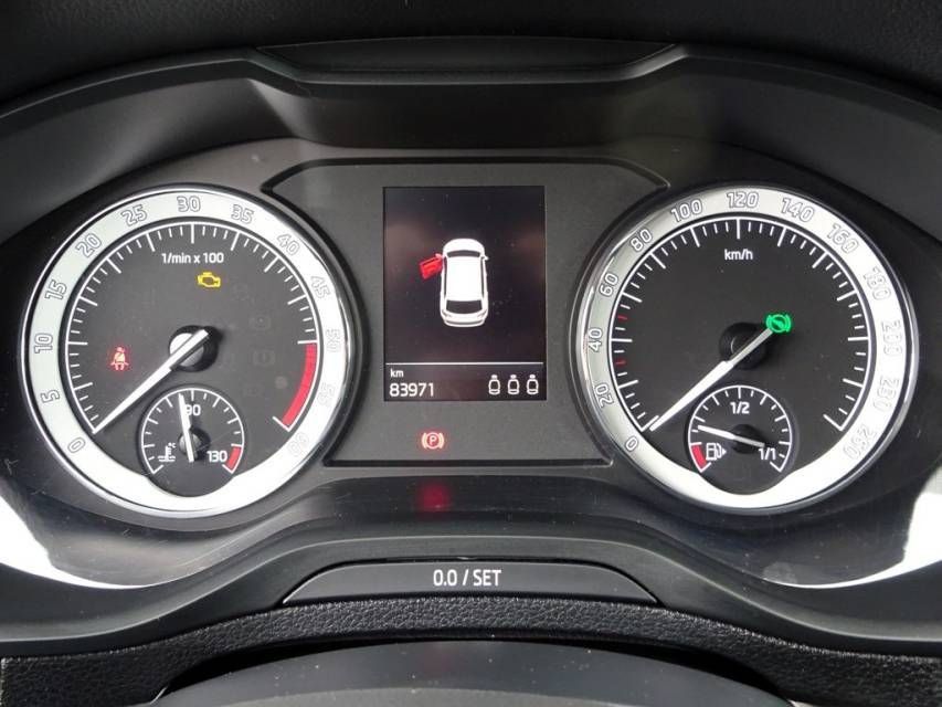 Fahrzeugabbildung SKODA Karoq 2.0 TDI Automatik  Ambition