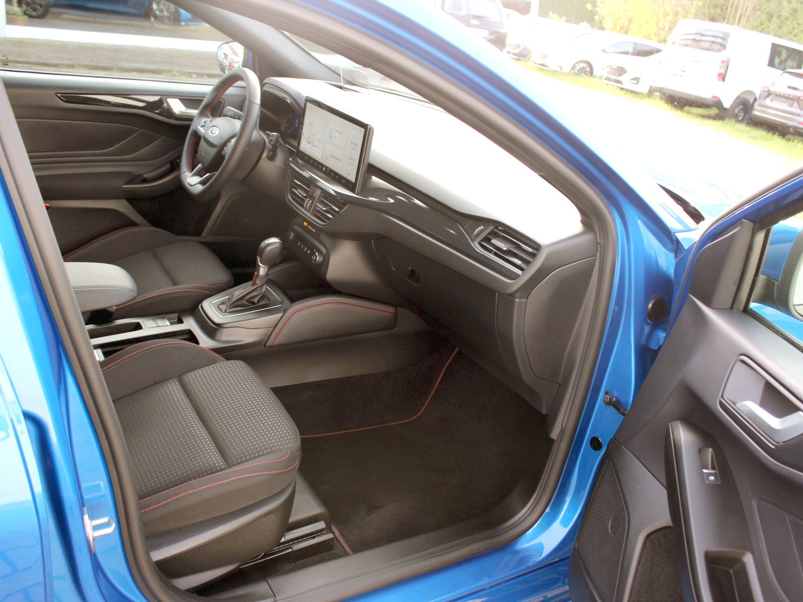 Fahrzeugabbildung Ford Focus ST-Line X 1,0 EcoBoost Mild-Hybrid