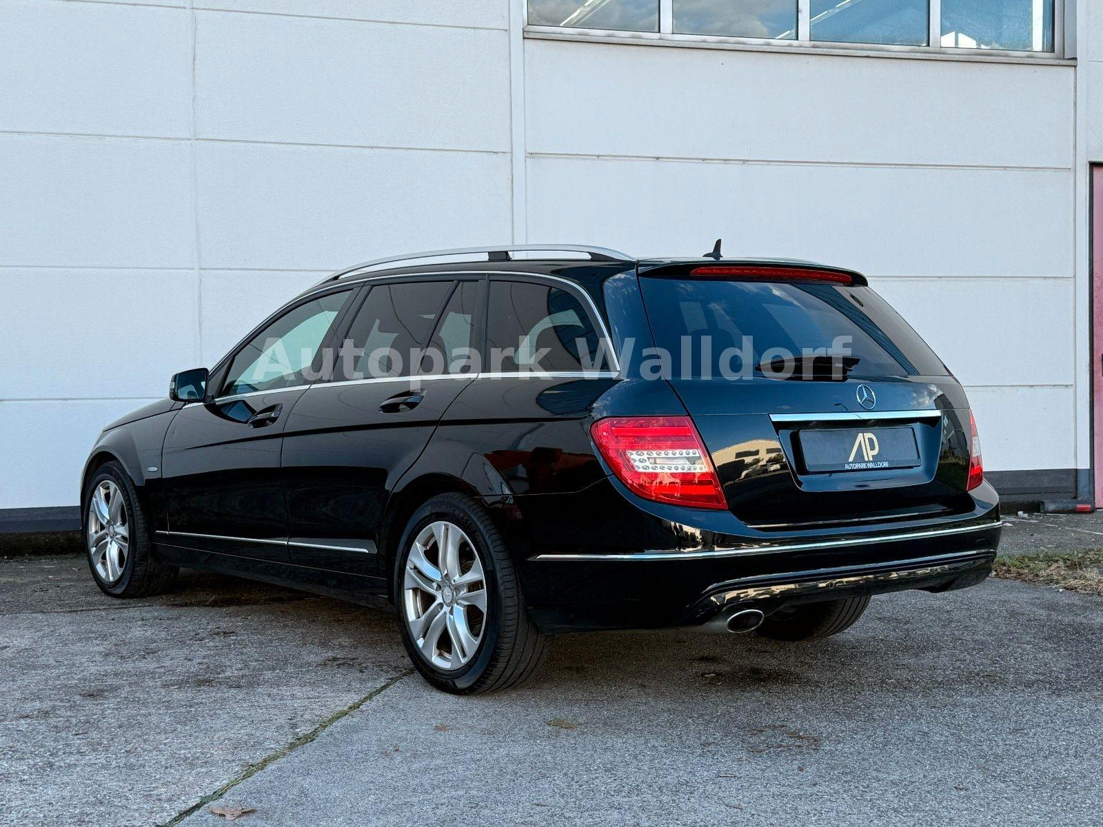 Mercedes-Benz C220 2011 — photo 9