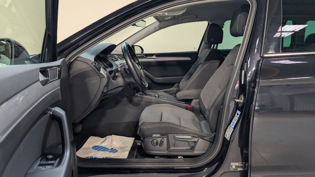 Volkswagen Passat 2.0 TDI Business ACC+LED+CARPLAY+AHK