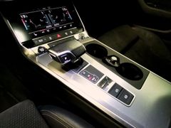 AUDI A6 55 TFSI e quattro S-Line- Sport LED 19" Alus