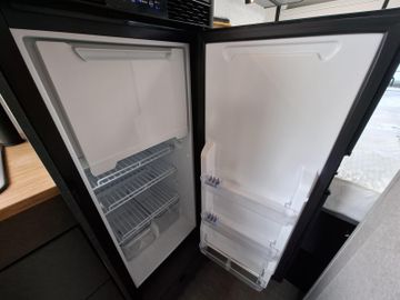 HYMER  ERIBA  HYMERCAR Redwood 600 Explorer Backrack Lithium Dieselhzg.