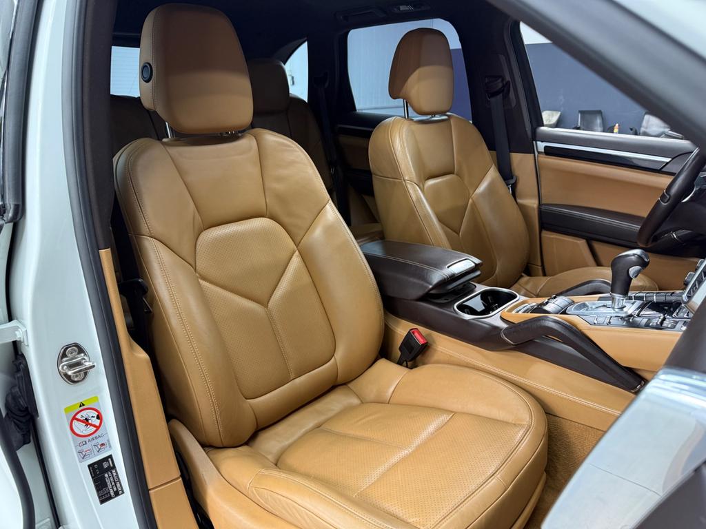 Porsche Cayenne S Diesel 4.2 V8, Foto 35 von 50