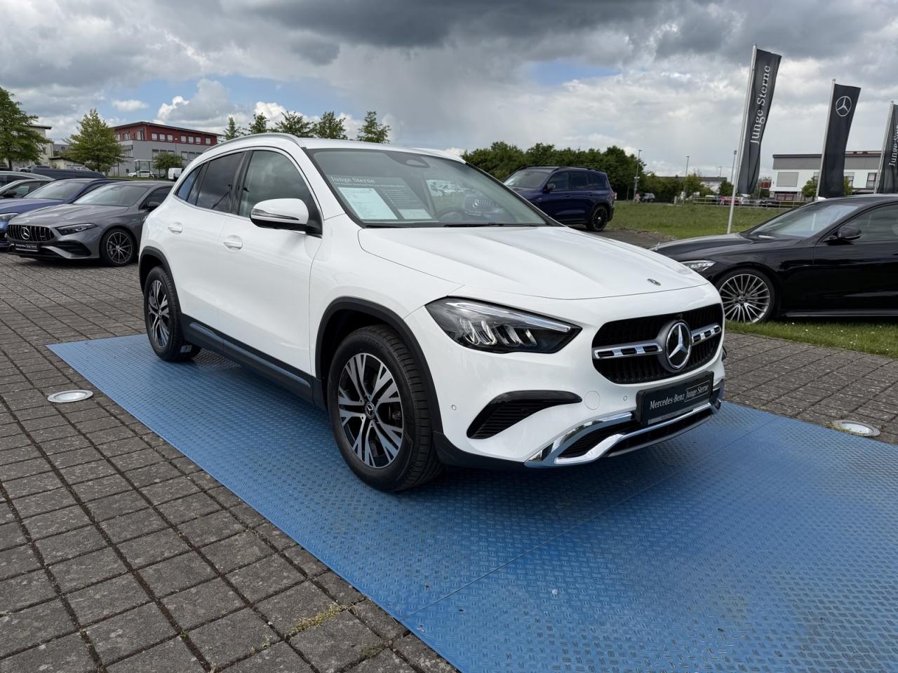 Mercedes-Benz GLA 220d 4M PROGRESSIVE+FAHRASSIST+TOTW+360+KAM