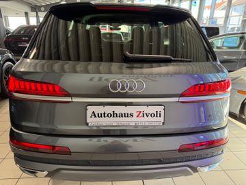 Audi Q7 - 8