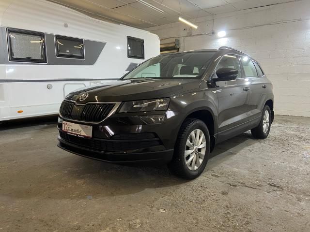 Skoda Karoq 1.0 TSI Active *AHK* *APPLE CARPLAY* *SH*