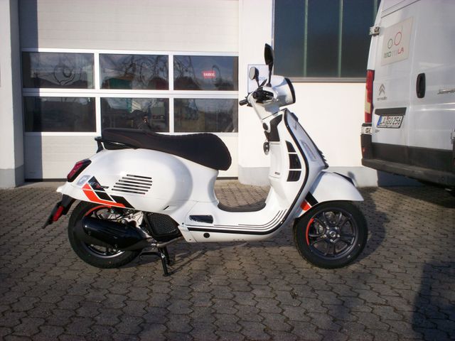 Vespa Frühlingsaktion GTS 125 Super Sport Modell 25