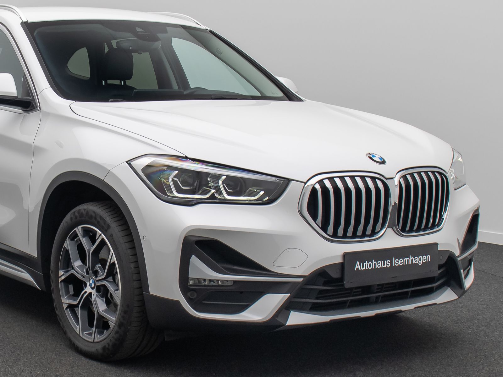 Fahrzeugabbildung BMW X1 sD20d xLine Navi+HUD Kamera DAB AHK Sportsitz