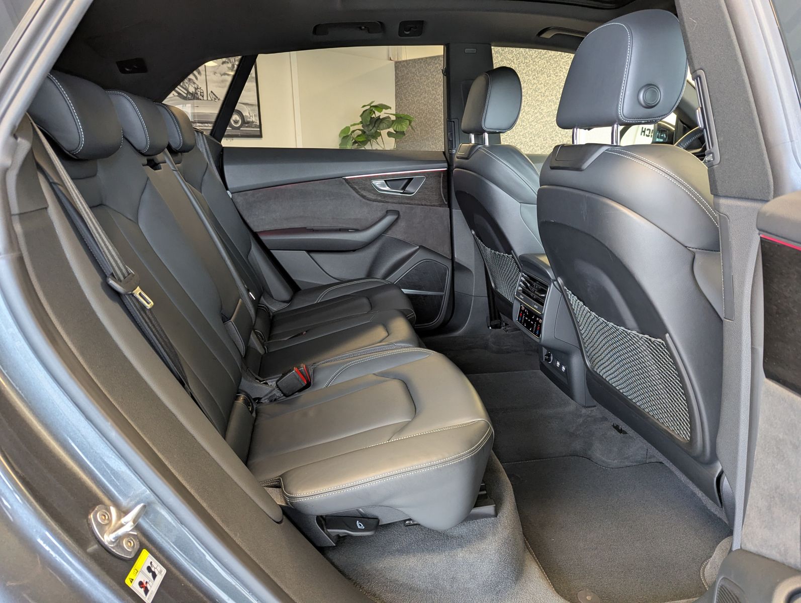 AUDI Q8 50 TDI qu. 3x S-Line HUD Matrix Pano ACC AHK - Image 16