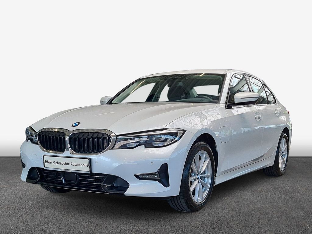 BMW 330 e Sport Line LED DAB AHK RFK Shz uvm. - 2020