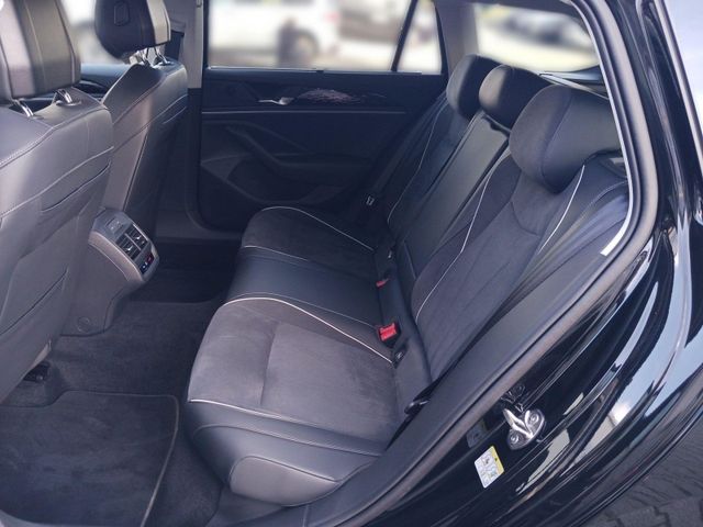 Passat Variant 2.0 TDI DSG ELEGANCE IQ.LIGHT+AHK