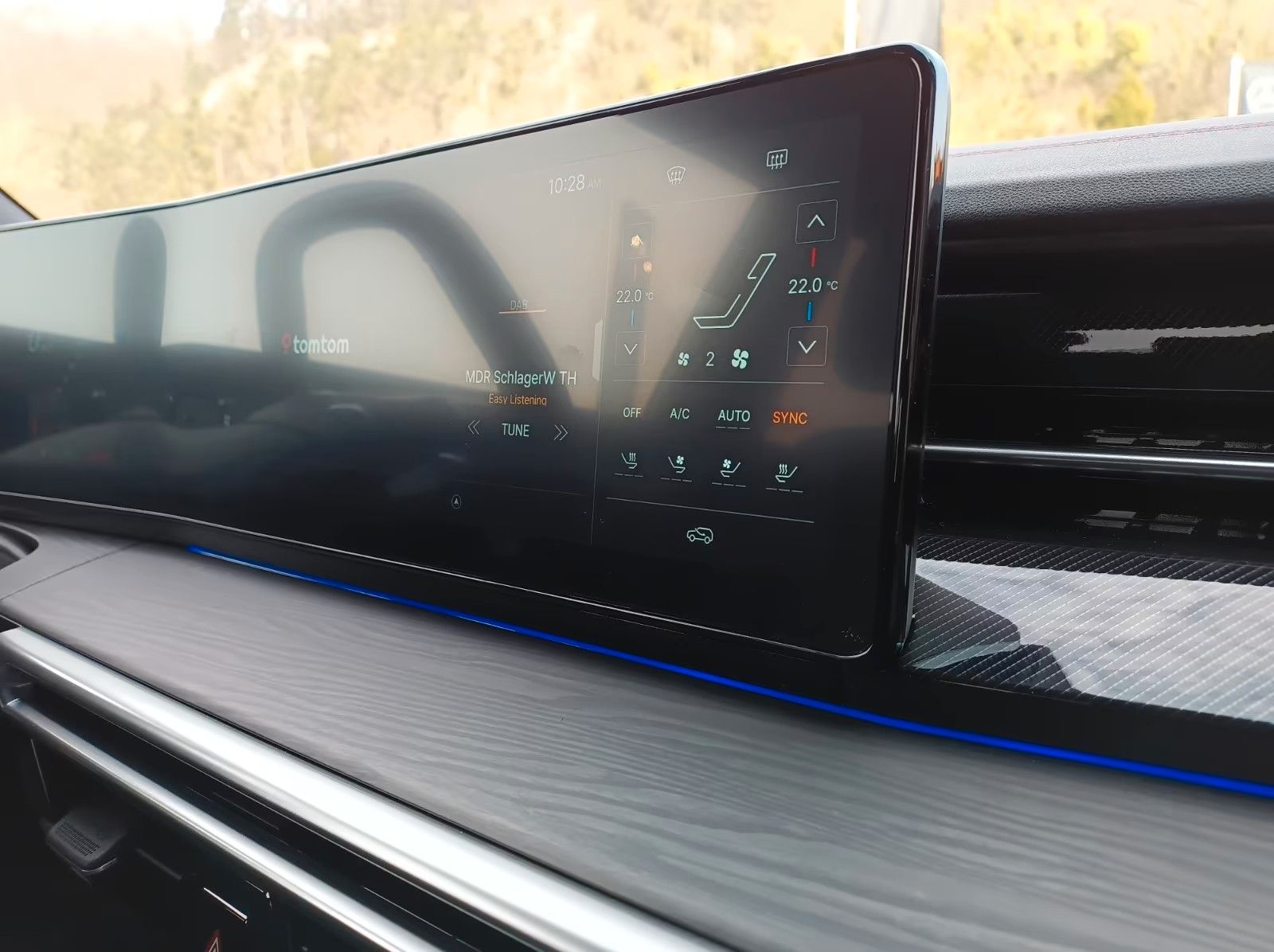 Fahrzeugabbildung KGM ACTYON+CORE+20ZOLL+SH VO+HI+AMBIENTE+KAMERA+++++