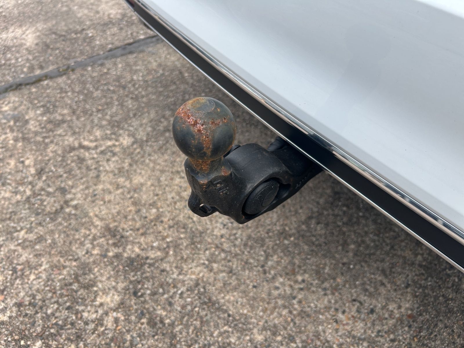 Fahrzeugabbildung Volkswagen Passat Variant Elegance TDI DSG IQ.Light ACC AHK