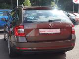 Skoda Octavia 1.0 TSI Active Klima USB Notrufassistent - Skoda Octavia: Active