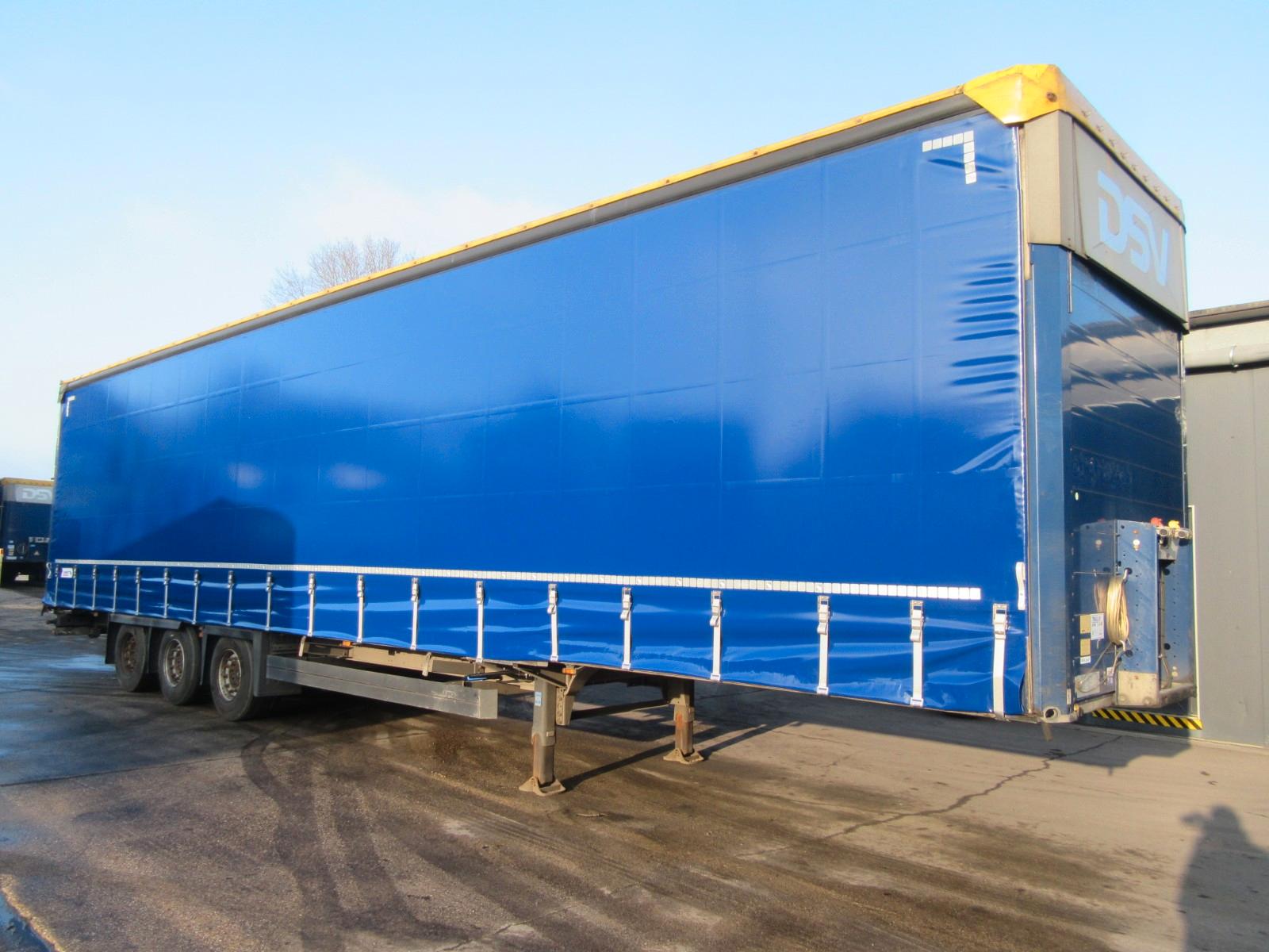 Schmitz Cargobull Mega Varios Bremsbeläge 90%Reifen 60% NEUE PLANE