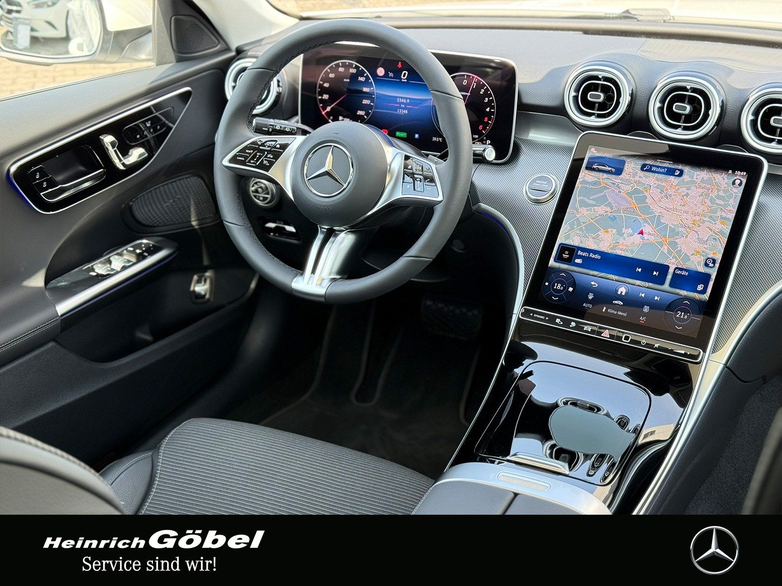 Fahrzeugabbildung Mercedes-Benz C 300 de T PANO*AHK*AMBIENTE*ELEK.HECKKLAPPE*