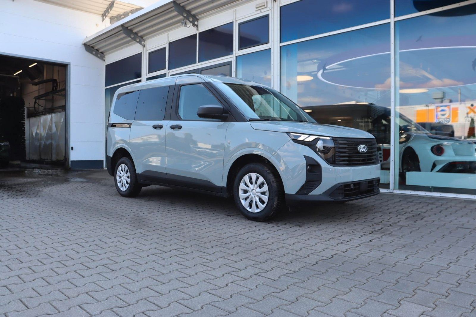 Ford Transit Courier DOKA BENZIN 1.0 0,0% FIN mgl.*