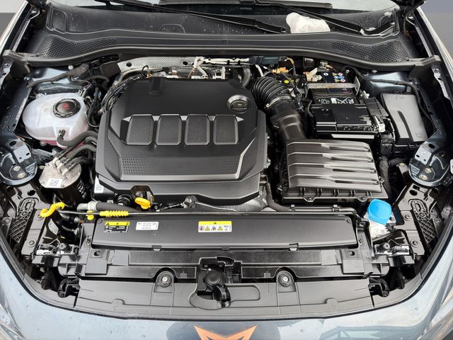 Leon 2.0 TDI DSG SHZ KAMERA NAVI ACC FACEL. LED