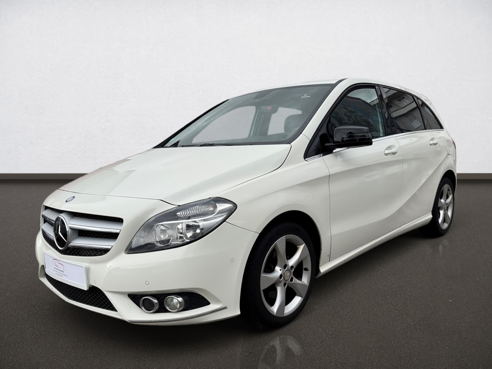 Mercedes-Benz B 180 BlueEficiency *PDC*LederSitz*SitzHeizung*