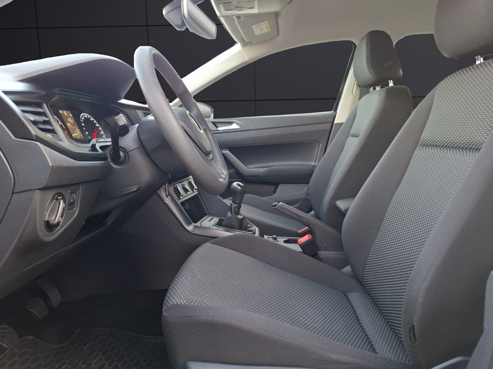 Fahrzeugabbildung Volkswagen Polo 1.0 Trendline Klima DAB SH