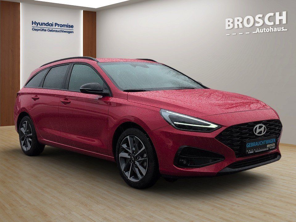 Fahrzeugabbildung Hyundai i30 KOMBI 1.5T 48V ADVANTAGE GARANTIE-08/29 NAV+