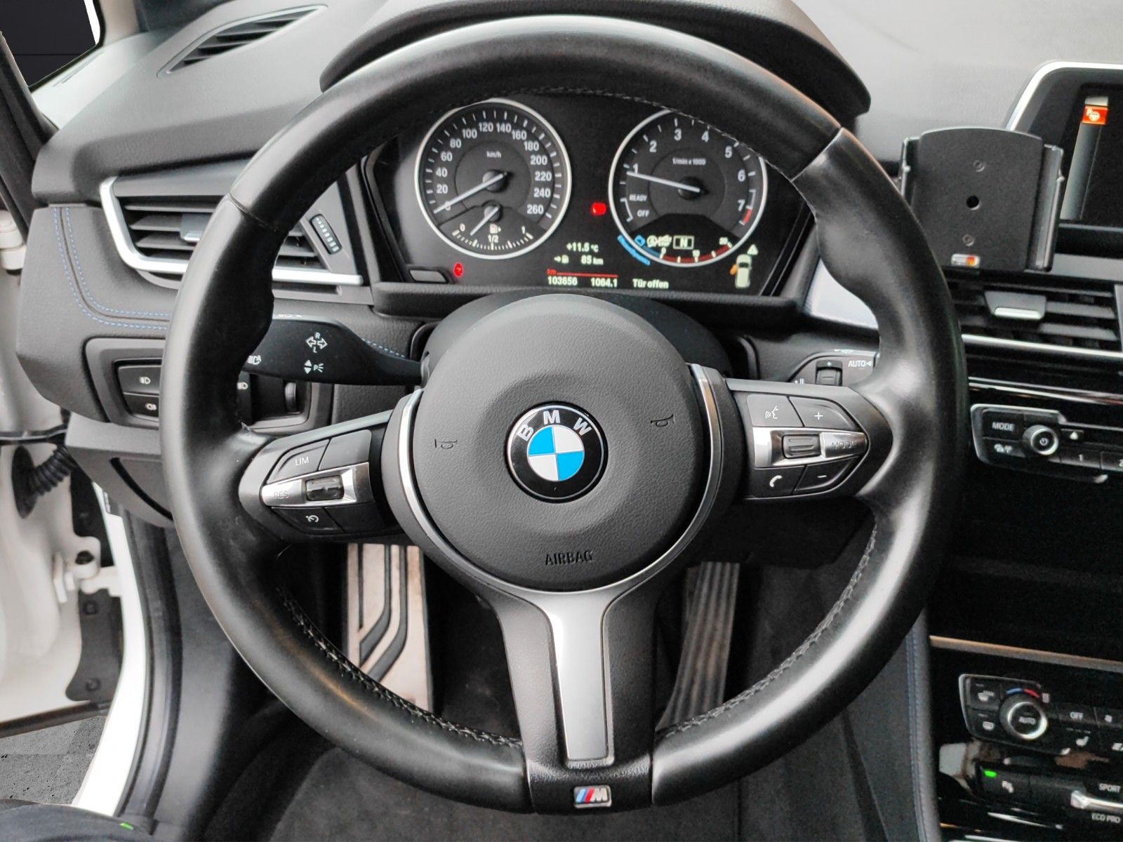 Fahrzeugabbildung BMW 218i Active Tourer M Sport*SitzHZ*LED*Alcantara*