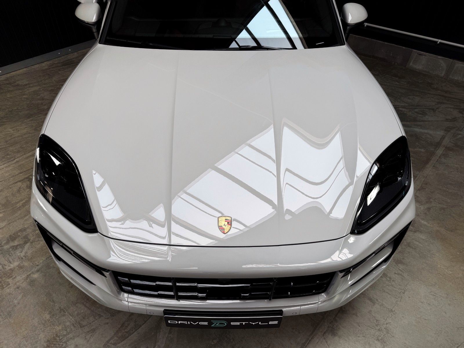 Fahrzeugabbildung Porsche Cayenne E-Hybrid + Vollaust. + Approved +Panoram