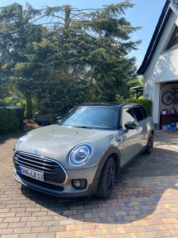 MINI Cooper Clubman Cooper Essential Trim Automat...