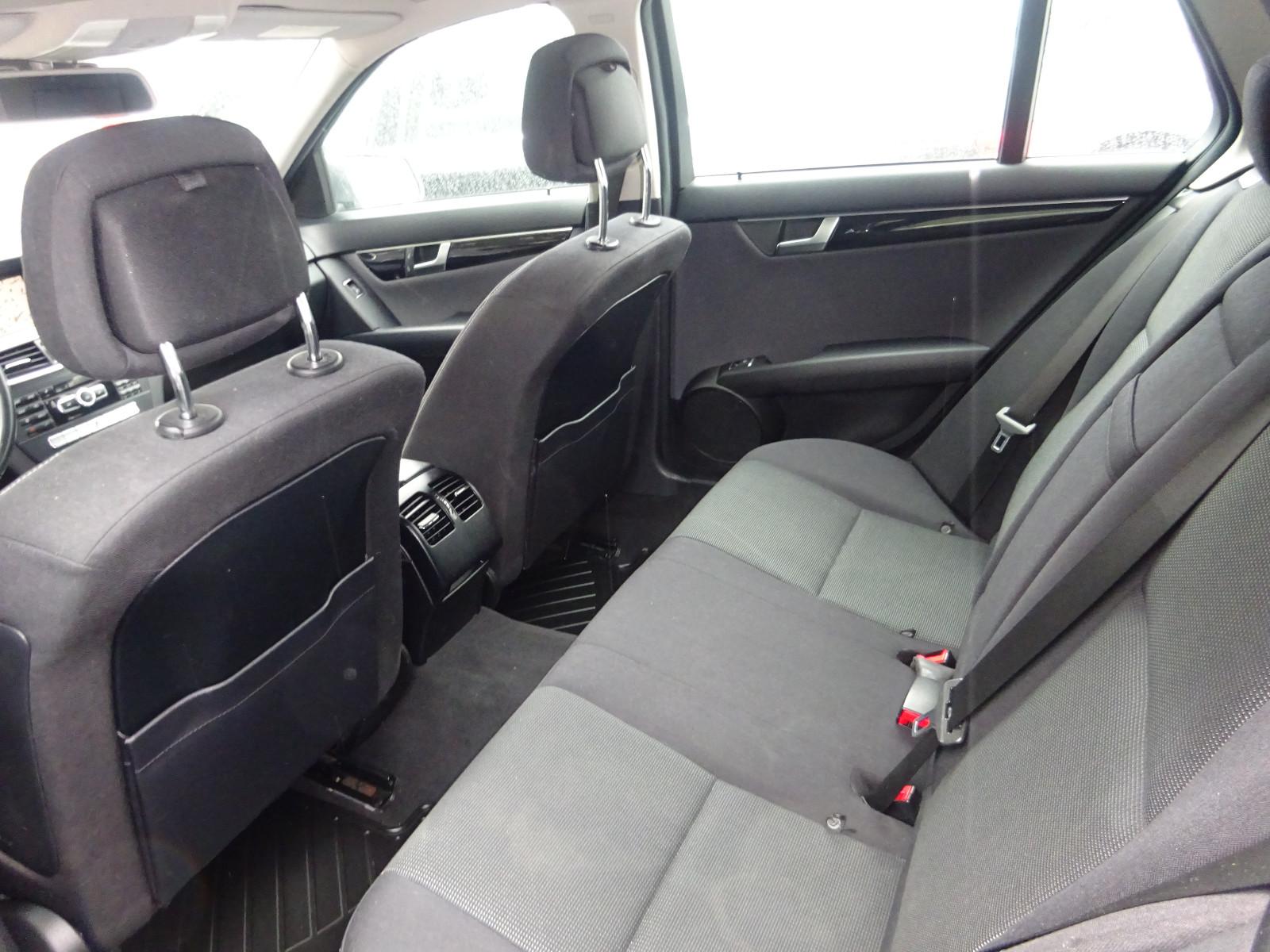 Mercedes-Benz C220 2011 — photo 7