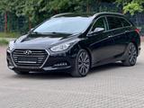 Hyundai i40 1.7 CRDi Auto *1 HAND *95 TKM *NAVI*XENON*LE - Hyundai i40 aus 2016