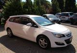 Opel Astra J Sports Tourer Selection Navi&Ahk&Shz&MFL - Opel Astra: J Sport Tourer