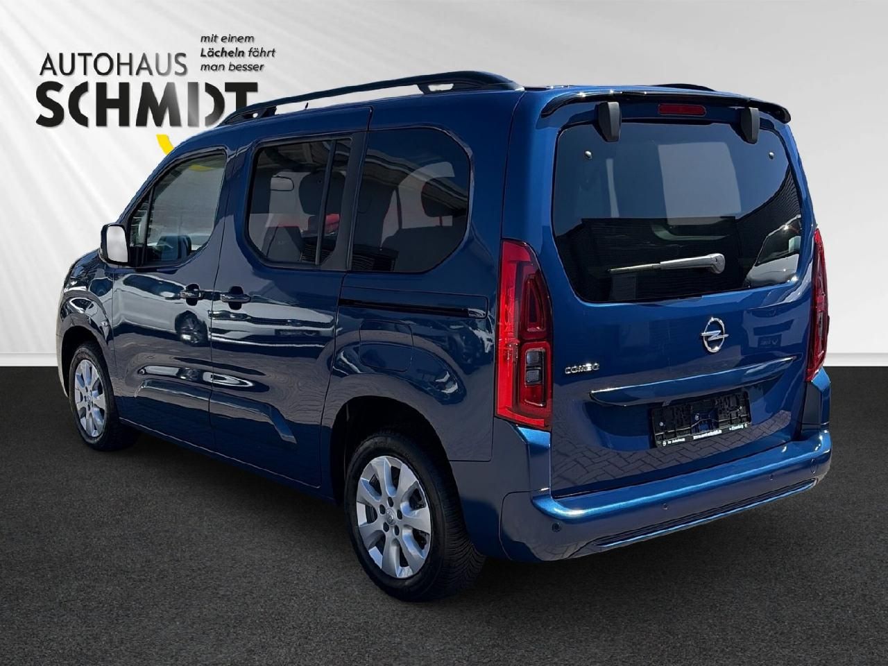 Fahrzeugabbildung Opel Combo Life 1,2 Ultimate Automatik