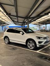 Volkswagen Touareg 3.0 V6 TDI SCR Tiptronic - - Volkswagen Touareg in Mannheim
