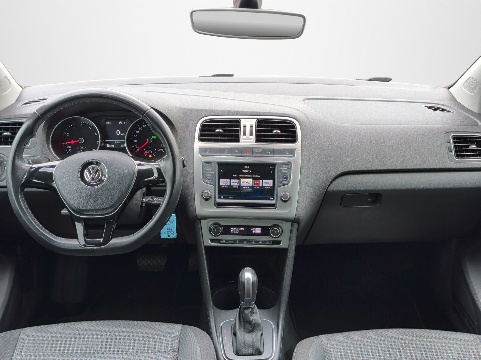 Fahrzeugabbildung Volkswagen POLO 1.2 TSI HIGHL DSG TEL APP KLIMAAUT 16" GRA
