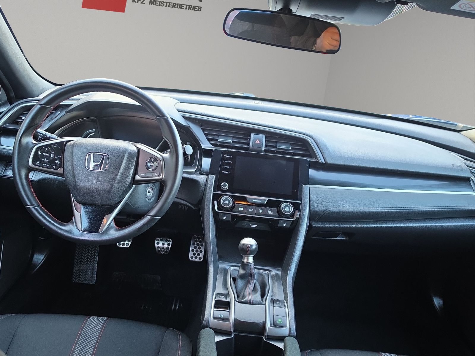 Fahrzeugabbildung Honda Civic Lim. 5-trg. 1.0 Comfort Sport NAVI LED ACC