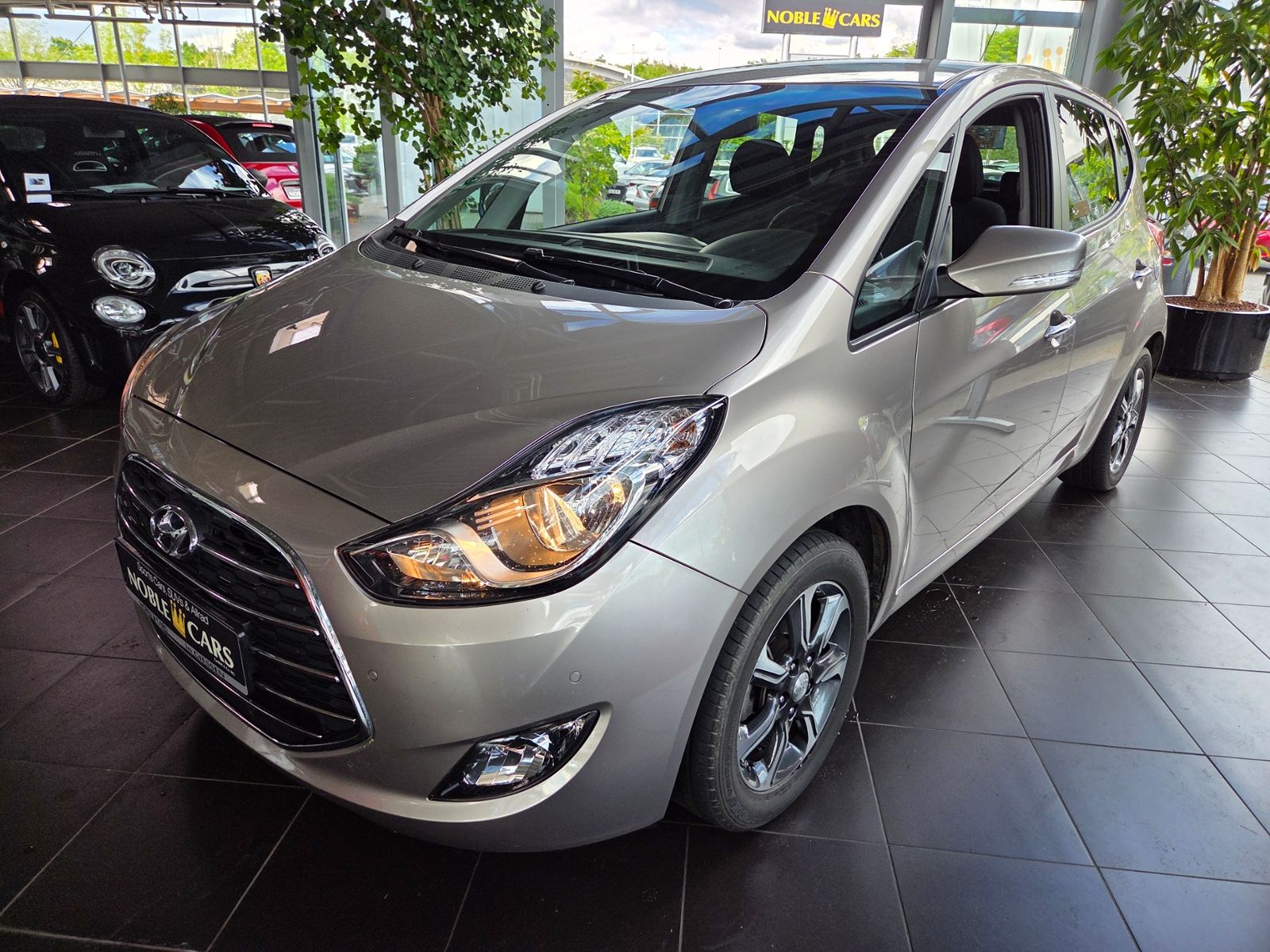 Fahrzeugabbildung Hyundai ix20 Space AHK KLIMA SHZ GRA ALU