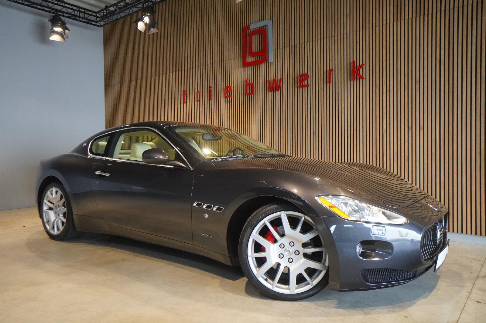 Maserati Granturismo 4.2 V8-Deutsch-U-frei**1-Hd**48 TKM*