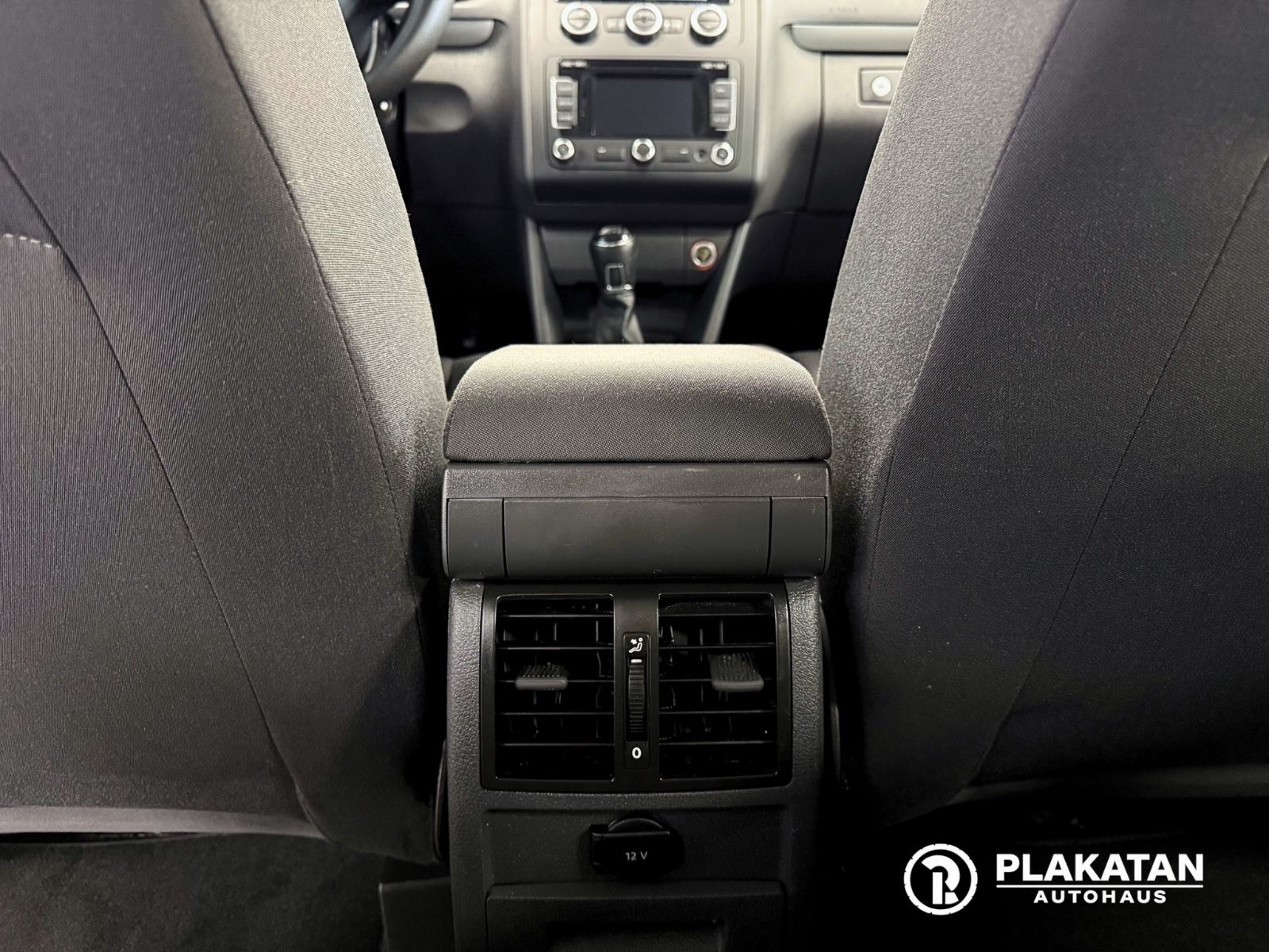 Fahrzeugabbildung Volkswagen Touran Zahnriemen Neu, Parksensoren, TÜV Neu,