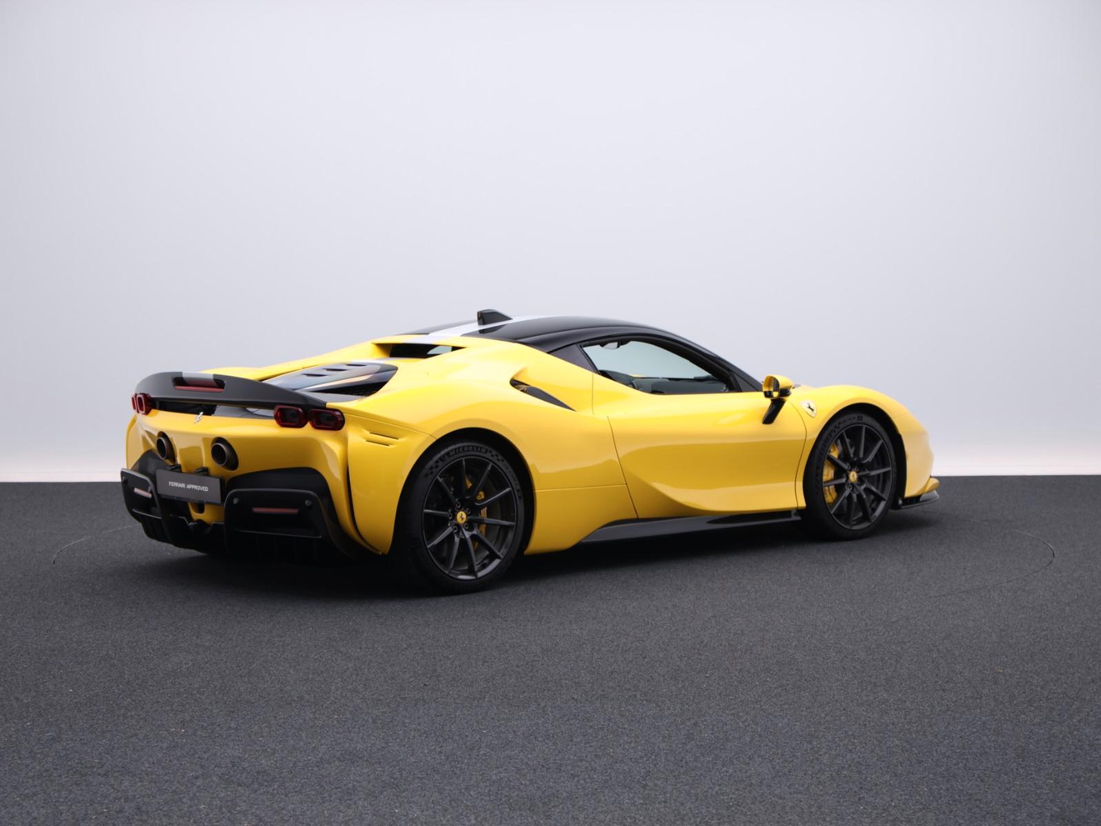 Ferrari SF90 Stradale Assetto Fiorano*Ferrari Frankfurt*