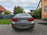 BMW 530d xDrive A - - mit Diesel-Antrieb: Beige, Limousine