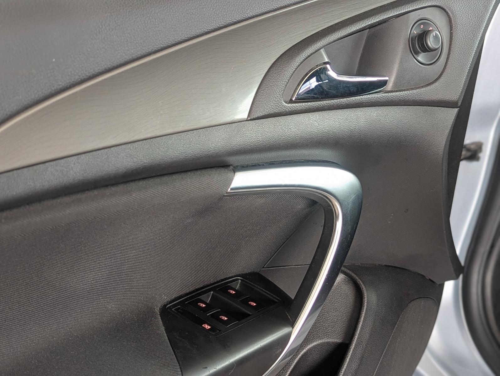 Opel Insignia 2013 — photo 8