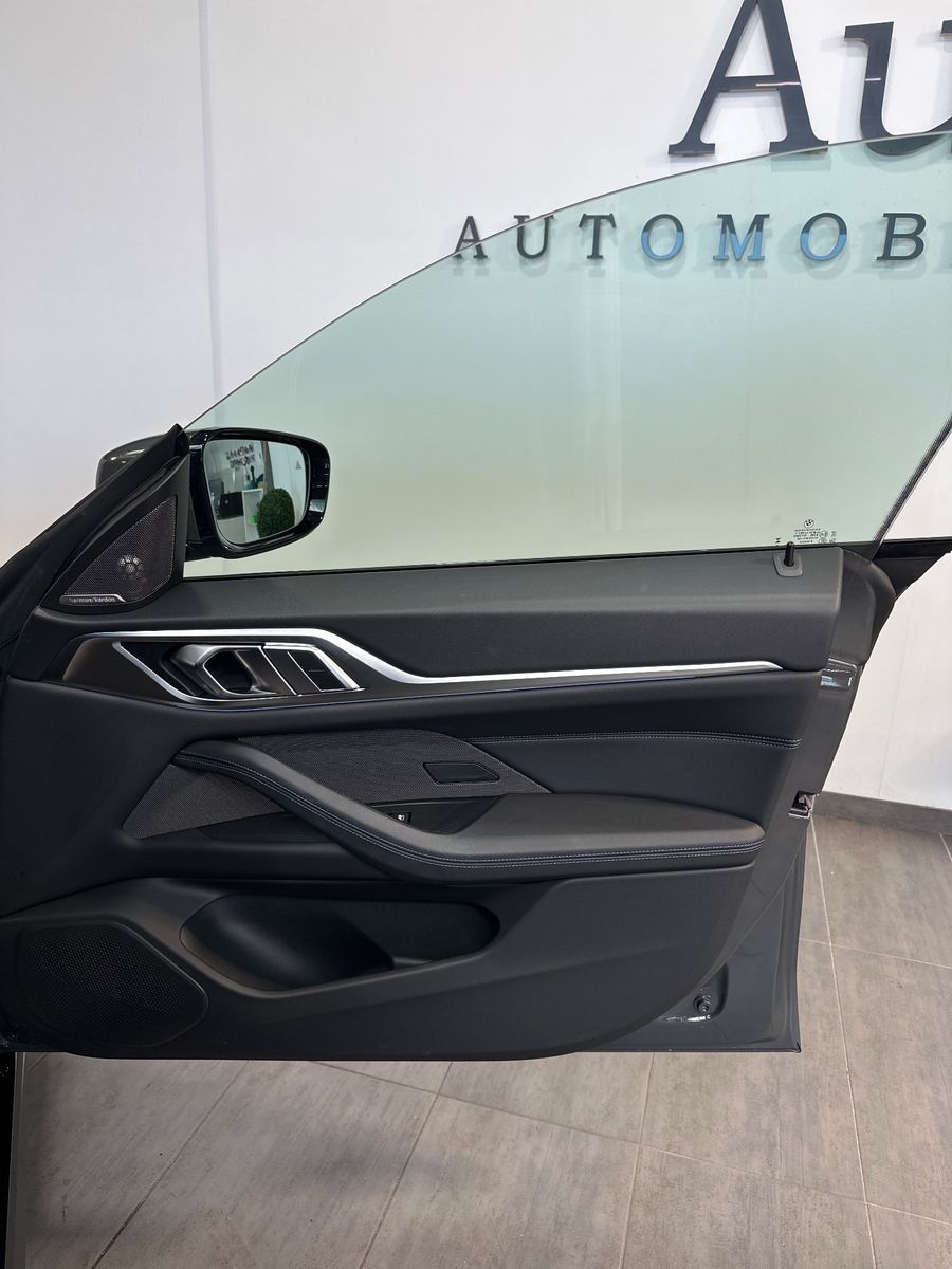 Fahrzeugabbildung BMW i4 eDrive40 Gran Coupe M-Sport NAV+LED+KAM+SHZ