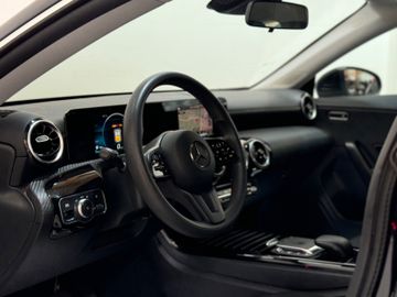 Mercedes CLA 220 Shooting Brake - 9