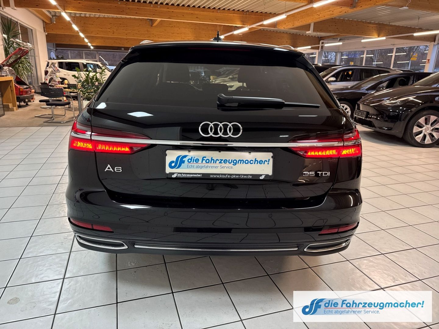 Fahrzeugabbildung Audi A6 Avant 35 TDI sport Navi Digitales Cockpit LED