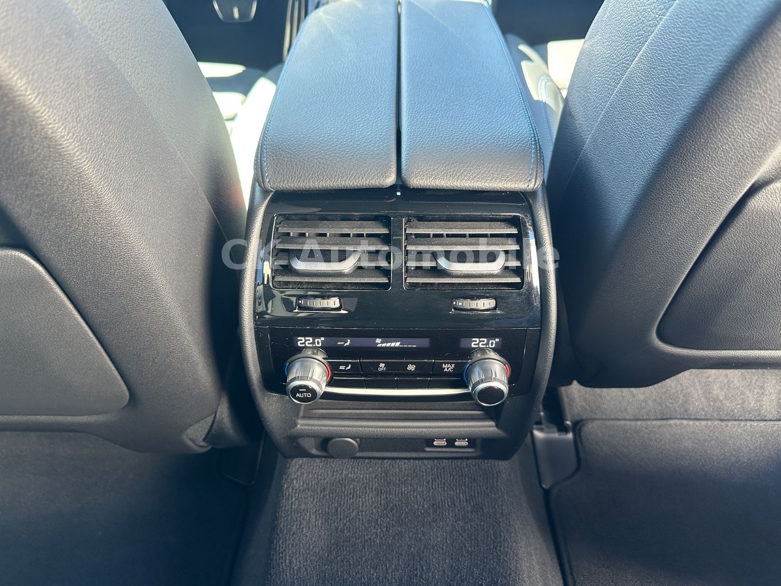 Fahrzeugabbildung BMW M550i xDrive Lim./Shadow-Line/Navi/Leder/LED/Kam